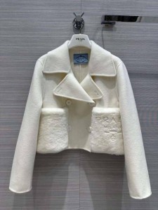 ЖЕНСКОЕ УКОРОЧЕННОЕ ПАЛЬТО PRADA БЕЛОЕ ЖЕНСКОЕ УКОРОЧЕННОЕ ПАЛЬТО PRADA БЕЛОЕ