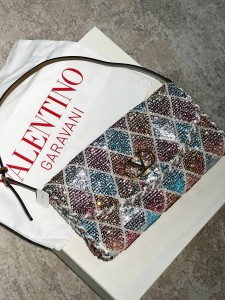 ЖЕНСКАЯ СУМКА VALENTINO ЖЕНСКАЯ СУМКА VALENTINO