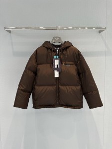ЖЕНСКИЙ ПУХОВИК PRADA ШОКОЛАДНЫЙ ЖЕНСКИЙ ПУХОВИК PRADA ШОКОЛАДНЫЙ