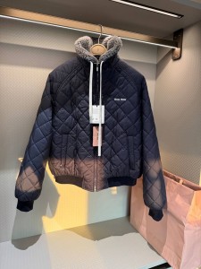 ЖЕНСКИЙ ПУХОВИК MIU MIU ЖЕНСКИЙ ПУХОВИК MIU MIU