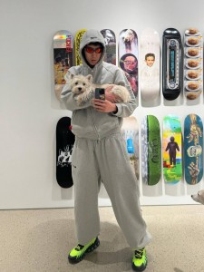 МУЖСКОЙ СПОРТИВНЫЙ КОСТЮМ NIKE&SUPREME СЕРЫЙ МУЖСКОЙ СПОРТИВНЫЙ КОСТЮМ NIKE&SUPREME СЕРЫЙ