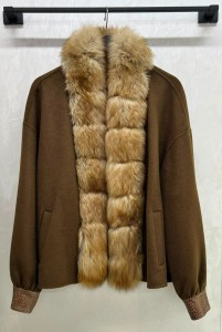 ЖЕНСКОЕ КОРОТКОЕ ПОЛУПАЛЬТО LORO PIANA КОРИЧНЕВОЕ С ОТДЕЛКОЙ ИЗ МЕХА ЖЕНСКОЕ КОРОТКОЕ ПОЛУПАЛЬТО LORO PIANA КОРИЧНЕВОЕ С ОТДЕЛКОЙ ИЗ МЕХА