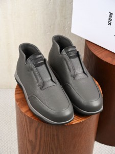 МУЖСКИЕ КОЖАНЫЕ КРОССОВКИ БЕЗ ШНУРКОВ BERLUTI СЕРЫЕ МУЖСКИЕ КОЖАНЫЕ КРОССОВКИ БЕЗ ШНУРКОВ BERLUTI СЕРЫЕ