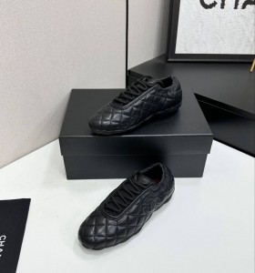 ЖЕНСКИЕ КОЖАНЫЕ ЧЕРНЫЕ КРОССОВКИ CHANEL ЖЕНСКИЕ КОЖАНЫЕ ЧЕРНЫЕ КРОССОВКИ CHANEL