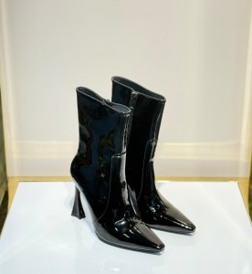 ЖЕНСКИЕ ЛАКИРОВАНЫЕ БОТИЛЬОНЫ SAINT LAURENT ЧЕРНЫЕ ЖЕНСКИЕ ЛАКИРОВАНЫЕ БОТИЛЬОНЫ SAINT LAURENT ЧЕРНЫЕ
