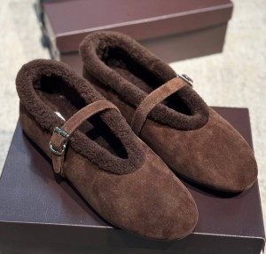 ЖЕНСКИЕ ЗАМШЕВЫЕ БАЛЕТКИ С МЕХОМ ALAIA КОРИЧНЕВЫЕ ЖЕНСКИЕ ЗАМШЕВЫЕ БАЛЕТКИ С МЕХОМ ALAIA КОРИЧНЕВЫЕ